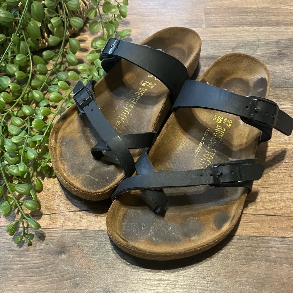 WOMEN'S BIRKENSTOCK MAYARI FOOTBED SANDALS sz 37